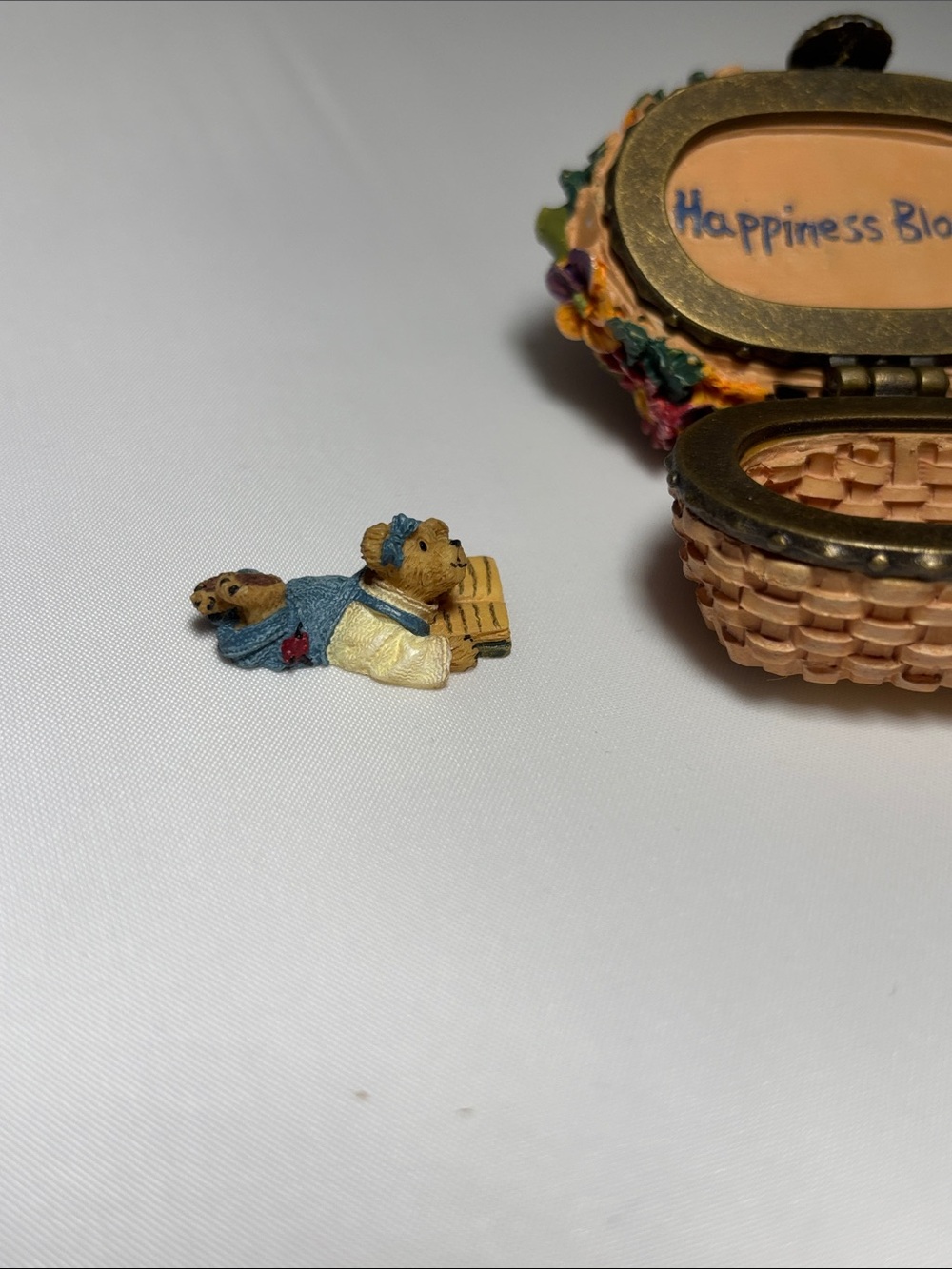 Boyds and Longaberger Sage Basketblooms Treasure Box - Picture 12 of 14